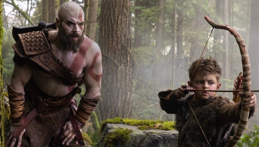 На первом кадре сериала God of War показали Кратоса и вооружённого Атрея
